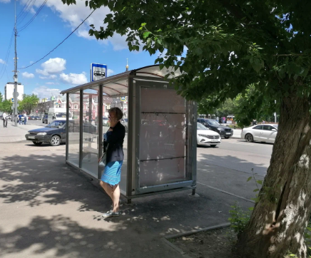 Фотография рекламного носителя, тип: Остановка 1.8x1.2, адрес: Радищева ул. Х Столыпина пр-т., Саратов, Саратовская область, Россия. Сторона Б №586104