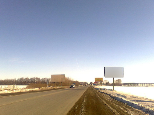 Фотография рекламного носителя, тип: Билборд 3x6, адрес: Аэропорт а/д, тц Красной Башкирии, поз.2, Магнитогорск, Челябинская область, Россия. Сторона А №780658