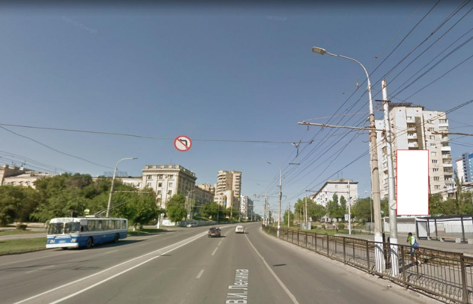Фотография рекламного носителя, тип: Панель-кронштейн, адрес: Ленина пр-т., ост. ТРК Европа, Волгоград, Волгоградская область, Россия. Сторона A №1096140