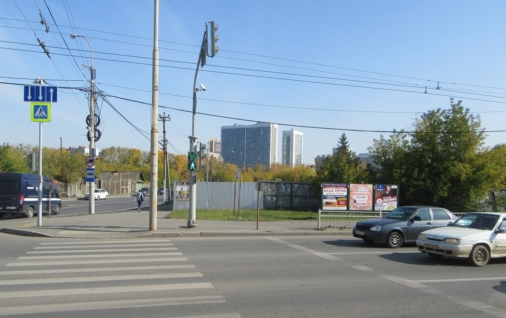 Фотография рекламного носителя, тип: Уличный информационный стенд, адрес: Щербакова ул. X Лыжников ул., Екатеринбург, Свердловская область, Россия. Сторона А1 №1094773