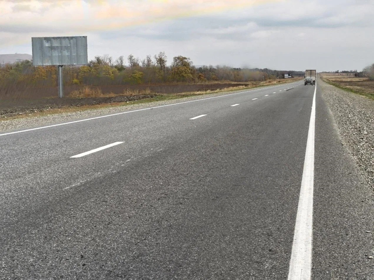 Фотография рекламного носителя, тип: Билборд 3x6, адрес: Лермонтов-Черкесск а/д, въезд в Черкесск г., поз.2, Черкесск, Республика Карачаево-Черкесия, Россия. Сторона Б №1075400