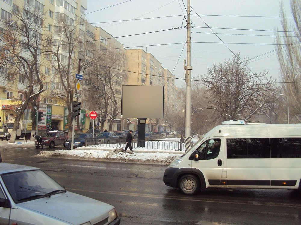 Фотография рекламного носителя, тип: Ситиборд 2.7x3.7, адрес: Рахова ул. Х Кутякова ул., Саратов, Саратовская область, Россия. Сторона А2 №717607