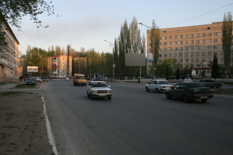 Фотография рекламного носителя, тип: Билборд 3x6, адрес: Крымская ул., д.15, Саратов, Саратовская область, Россия. Сторона A №418348