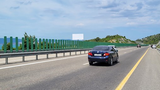 Фотография рекламного носителя, тип: Билборд 3x6, адрес: М-4 "Дон" а/д, 1 528 250м, Геленджик, Краснодарский край, Россия. Сторона B №962131