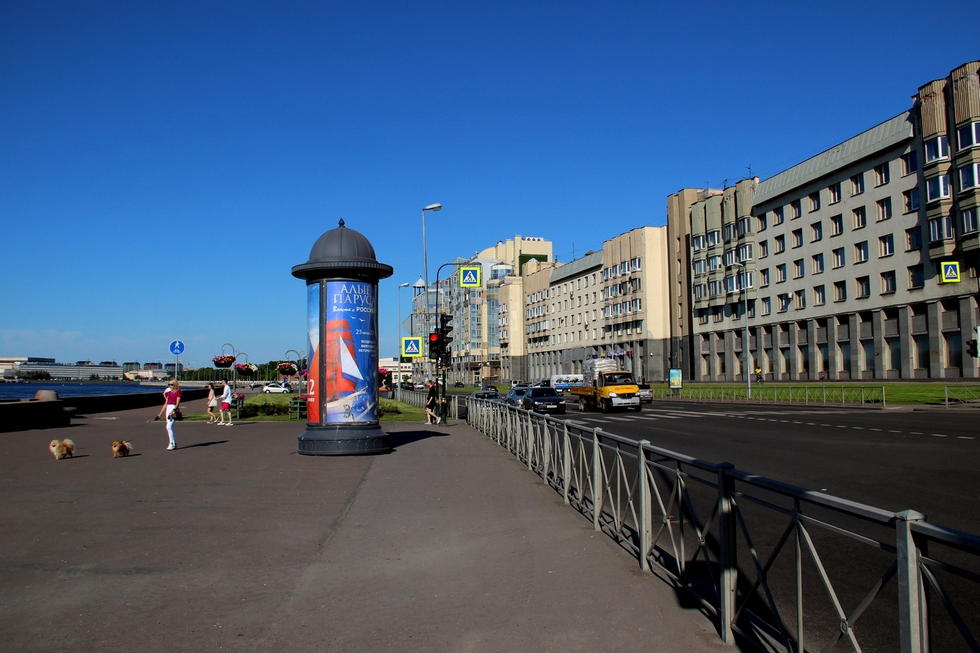 Фотография рекламного носителя, тип: Пиллар 3x1.4, адрес: Воскресенская наб. Х Потемкинская ул., Санкт-Петербург, Россия. Сторона Б №658871