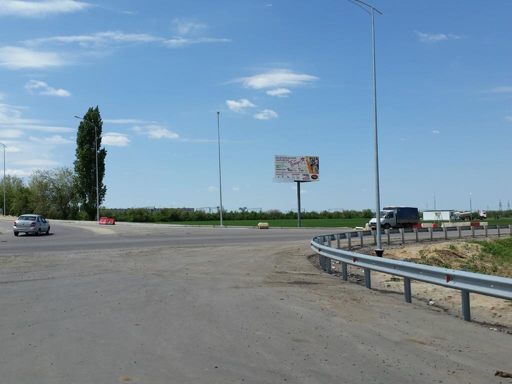 Фотография рекламного носителя, тип: Билборд 3x6, адрес: Авиаторов ш. Х В.И.Ленина ул., в 5м от пересечения, Волгоград, Волгоградская область, Россия. Сторона A №516953