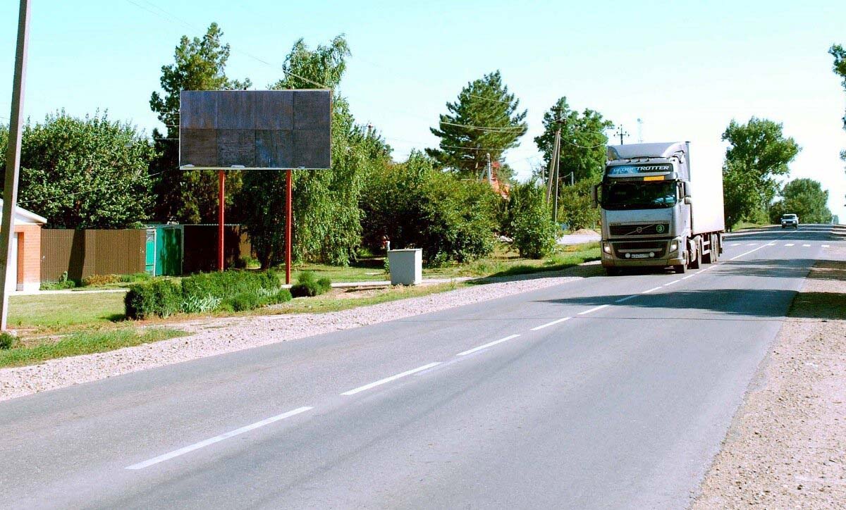 Фотография рекламного носителя, тип: Билборд 3x6, адрес: Брюховецкая ст., Олега Кошевого ул. Х Садовая ул., Краснодарский край, Россия. Сторона Б №719575