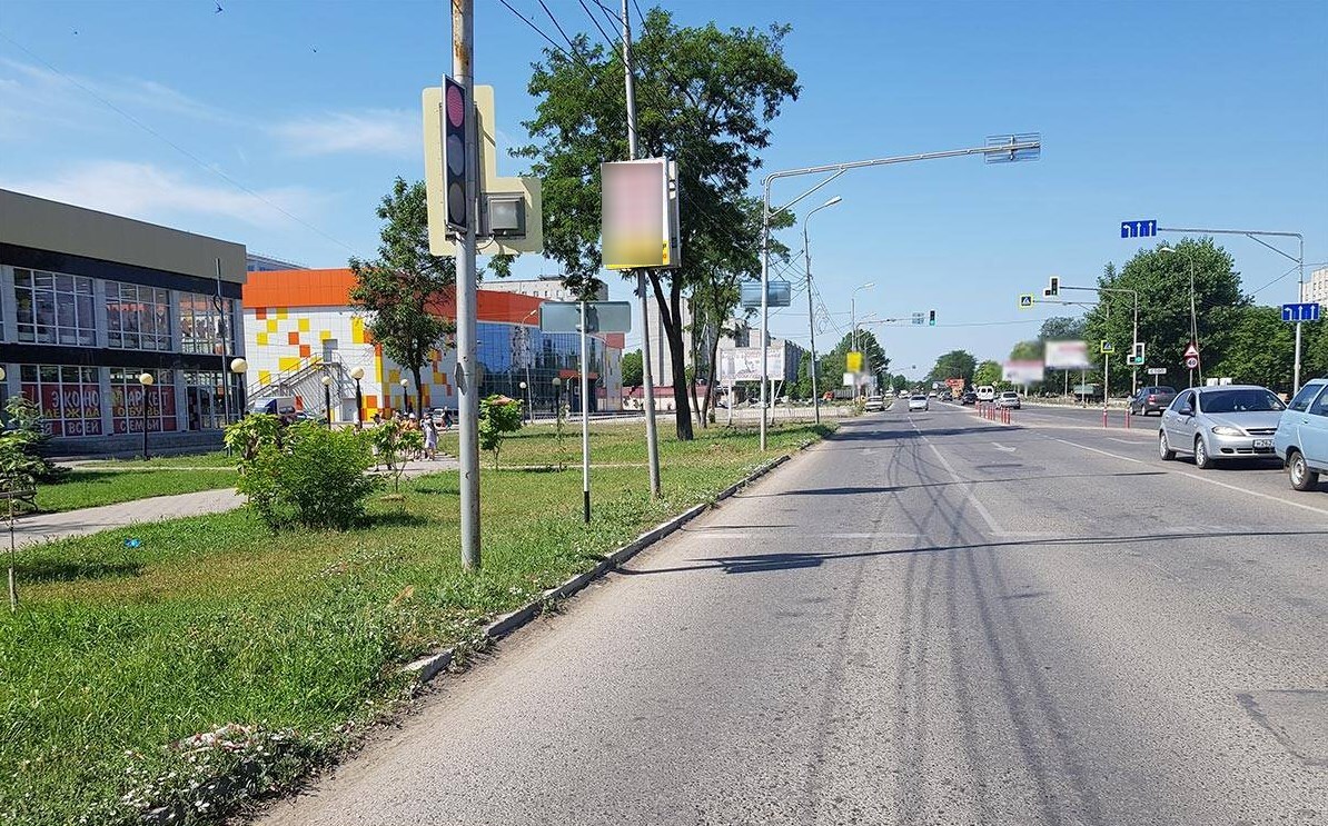 Фотография рекламного носителя, тип: Панель-кронштейн, адрес: Калинина ул. Х Батакская ул., Георгиевск, Ставропольский край, Россия. Сторона B №1076150