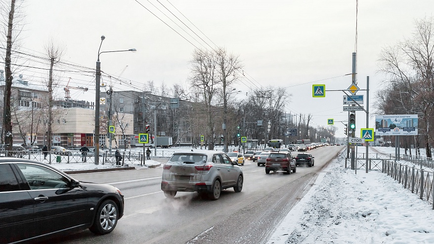 Фотография рекламного носителя, тип: Билборд 3x6, адрес: Космонавтов ш. Х Космонавта Леонова ул., Пермь, Пермский край, Россия. Сторона А1-A3 №835647