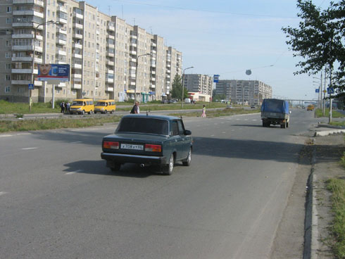 Фотография рекламного носителя, тип: Билборд 3x6, адрес: Октябрьский пр-т., д.2, Нижний Тагил, Свердловская область, Россия. Сторона B №483782