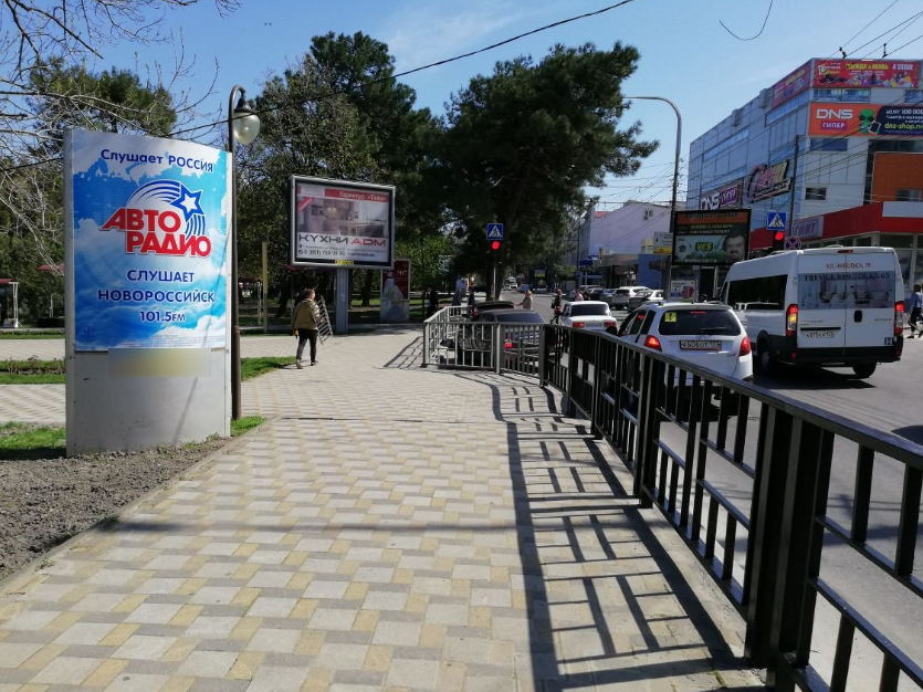 Фотография рекламного носителя, тип: Нестандартный ситиформат, адрес: Советов ул., д.23, Новороссийск, Краснодарский край, Россия. Сторона A №702664