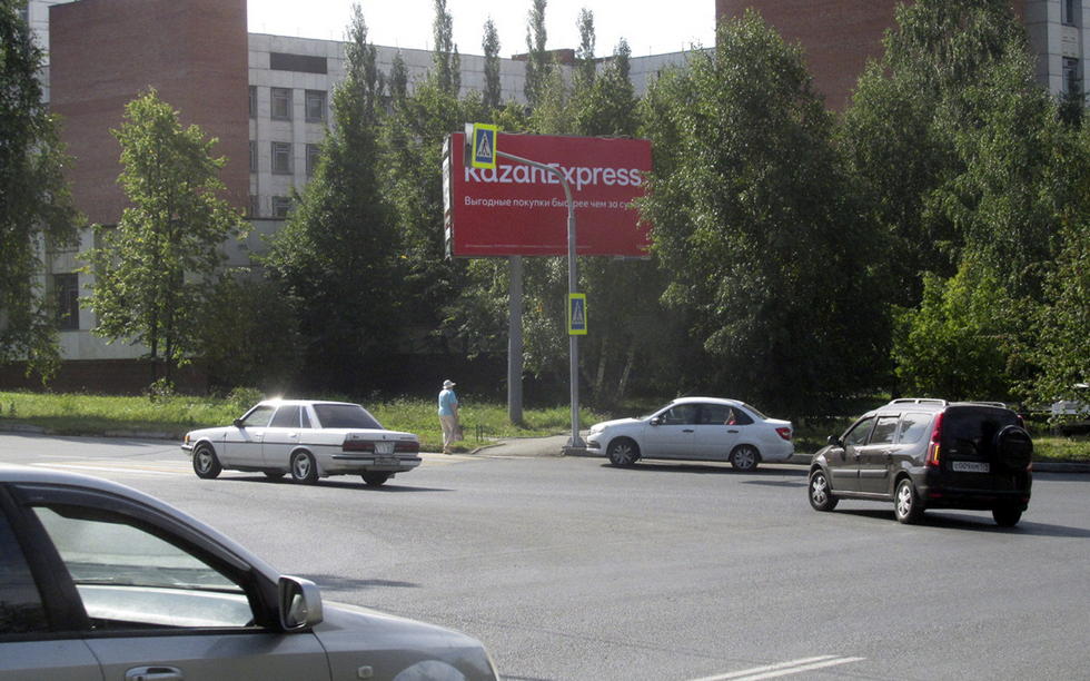 Фотография рекламного носителя, тип: Билборд 3x6, адрес: 40 лет Победы ул. Х Грибоедова ул., Златоуст, Челябинская область, Россия. Сторона В №377576