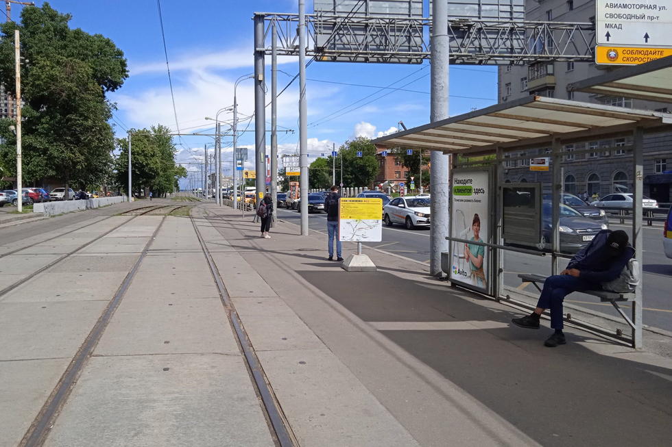 Фотография рекламного носителя, тип: Остановка 1.8x1.2, адрес: Энтузиастов ш., д.7А, ост. "Душинская", поз.2, Москва, Россия. Сторона А №1012696