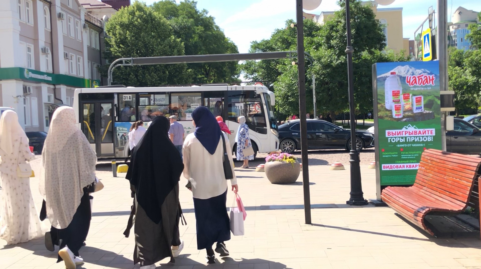 Фотография рекламного носителя, тип: Ситиформат 1.8x1.2, адрес: Эсамбаева пр-т., поз.2, Грозный, Республика Чечня, Россия. Сторона А1-А10 №1097963