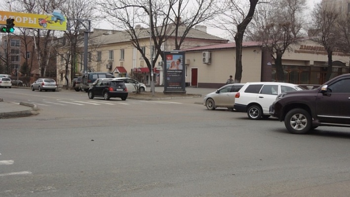 Фотография рекламного носителя, тип: Пиллар 3x1.4, адрес: Пушкина ул., д.31, Уссурийск, Приморский край, Россия. Сторона А №791499