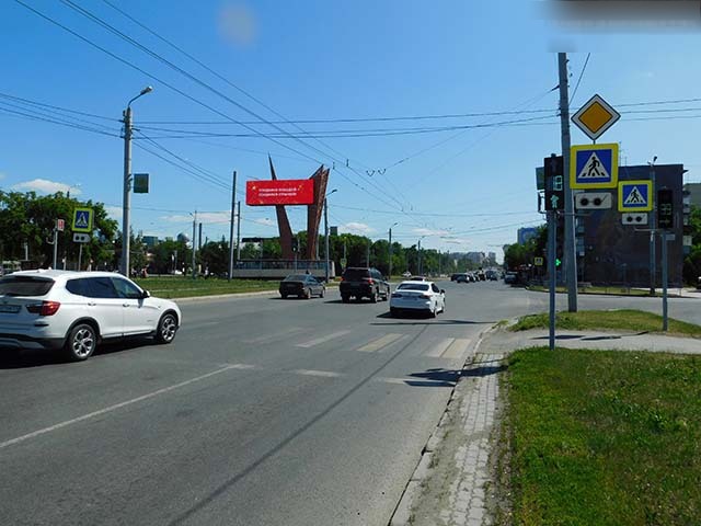 Фотография рекламного носителя, тип: Суперсайт 5x15, адрес: Свердловский пр-т. Х Труда ул., Челябинск, Челябинская область, Россия. Сторона Ah1-Ah10 №770611
