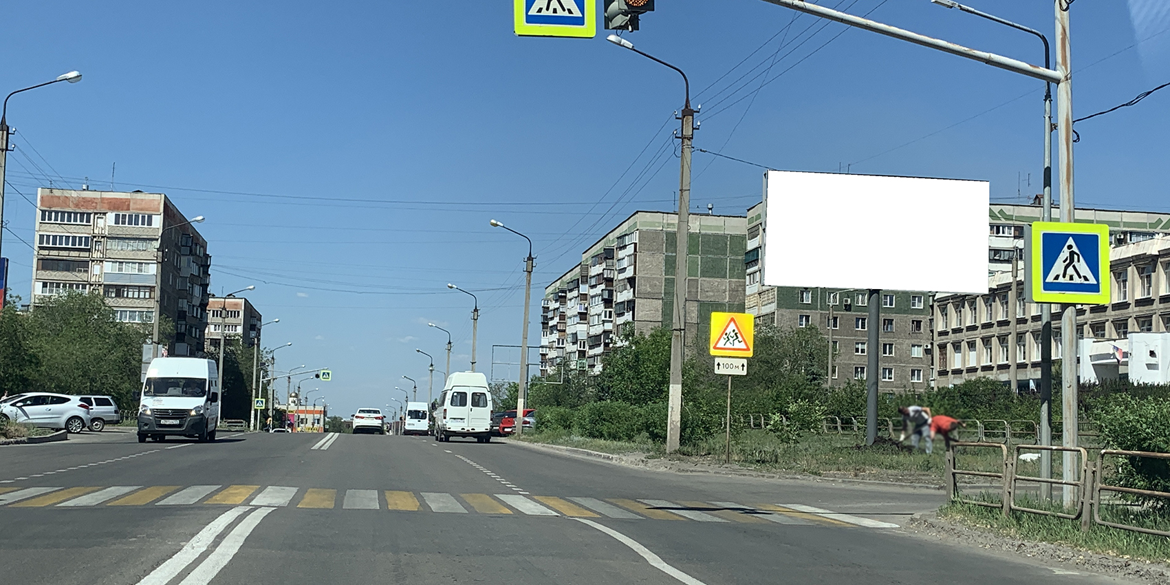 Фотография рекламного носителя, тип: Билборд 3x6, адрес: Калмыкова ул., д.5, поз.2, Магнитогорск, Челябинская область, Россия. Сторона А №1052248