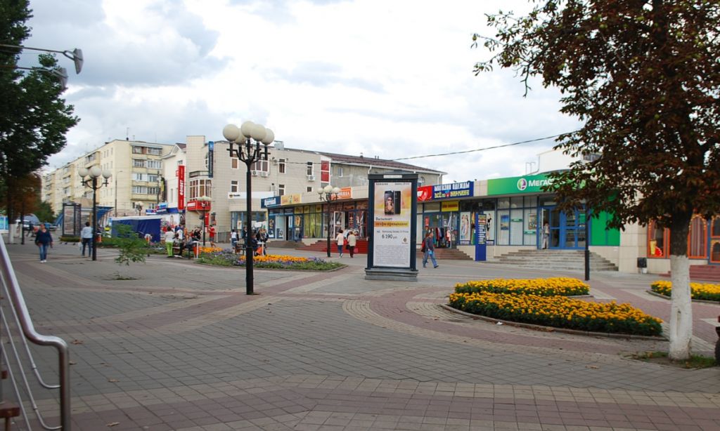 Фотография рекламного носителя, тип: Пиллар 3x1.4, адрес: 50-летия Белгородской обл. ул., д.17-Б, Белгород, Белгородская область, Россия. Сторона C №344097