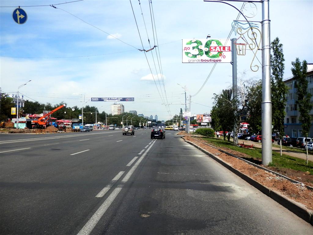 Фотография рекламного носителя, тип: Билборд 3x6, адрес: Октября пр-т., д.26, торговый центр "Семья", Уфа, Республика Башкортостан, Россия. Сторона А №748287