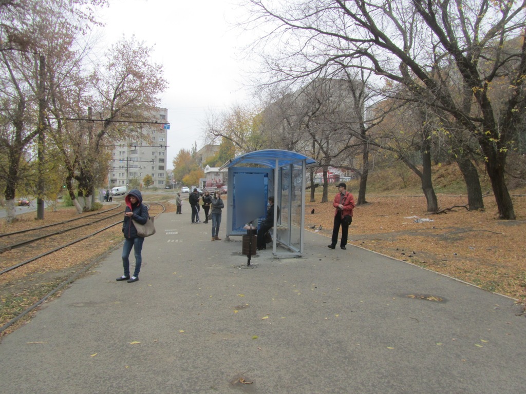 Фотография рекламного носителя, тип: Остановка 1.8x1.2, адрес: Гвардейская ул., ост. Молодежный пр-т., поз.1, Саратов, Саратовская область, Россия. Сторона А №747500