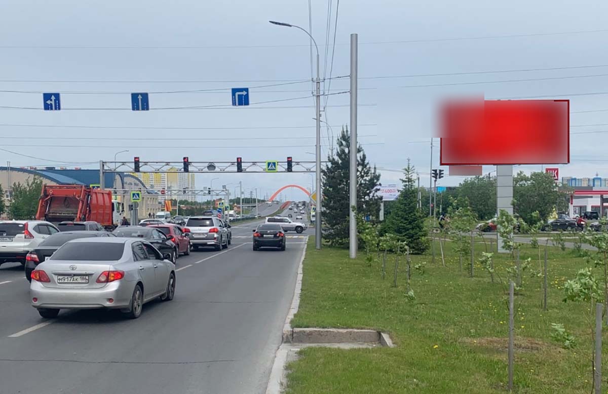 Фотография рекламного носителя, тип: Билборд 3x6, адрес: Ленина пр-т., д.74, Сургут, Ханты-Мансийский автономный округ – Югра, Россия. Сторона A №553463