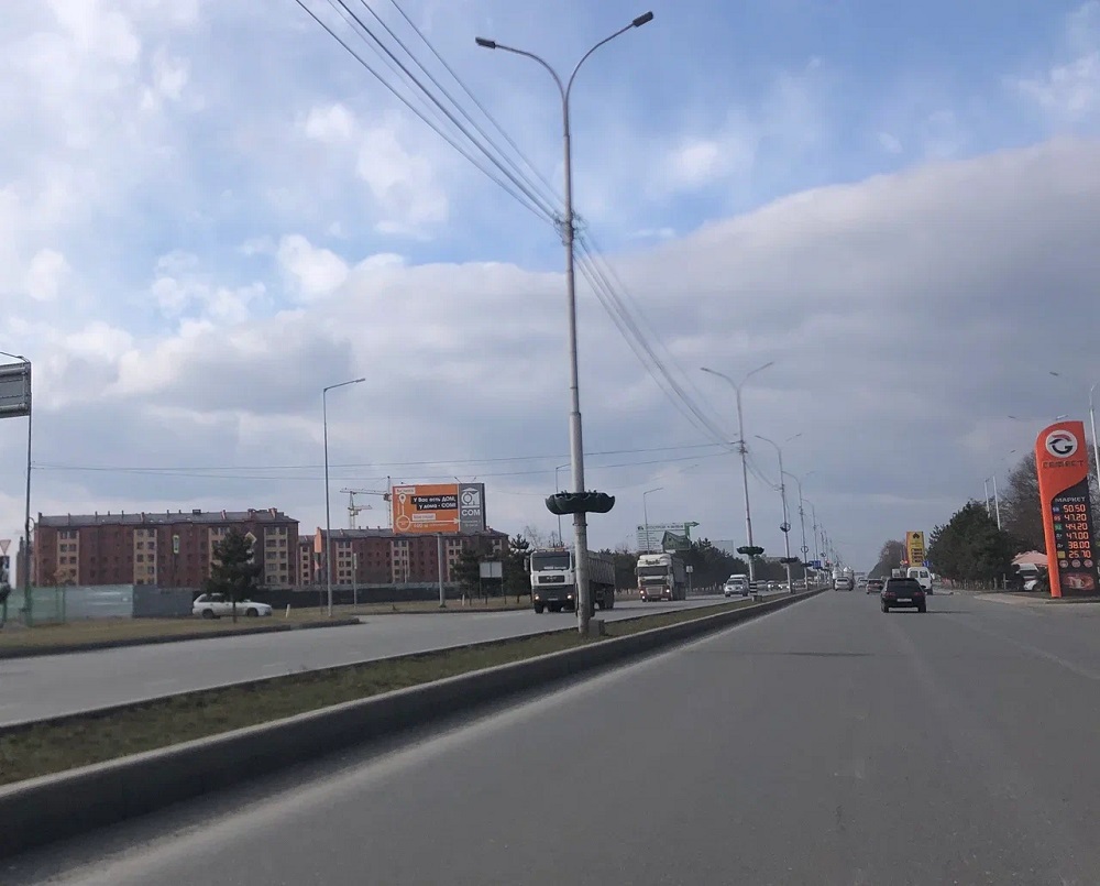 Фотография рекламного носителя, тип: Билборд 3x6, адрес: Архонское ш., Леруа Мерлен, Владикавказ, Республика Северная Осетия – Алания, Россия. Сторона Б №1057903