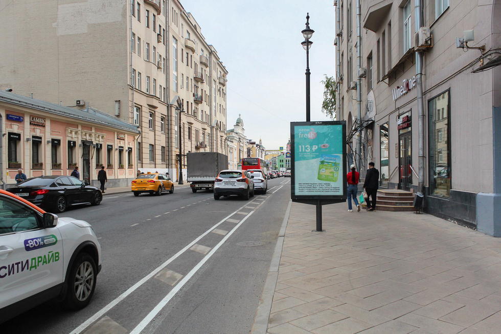 Фотография рекламного носителя, тип: Ситиформат 1.8x1.2, адрес: Ордынка Б. ул., д.68, Москва, Россия. Сторона А1-А4 №557203