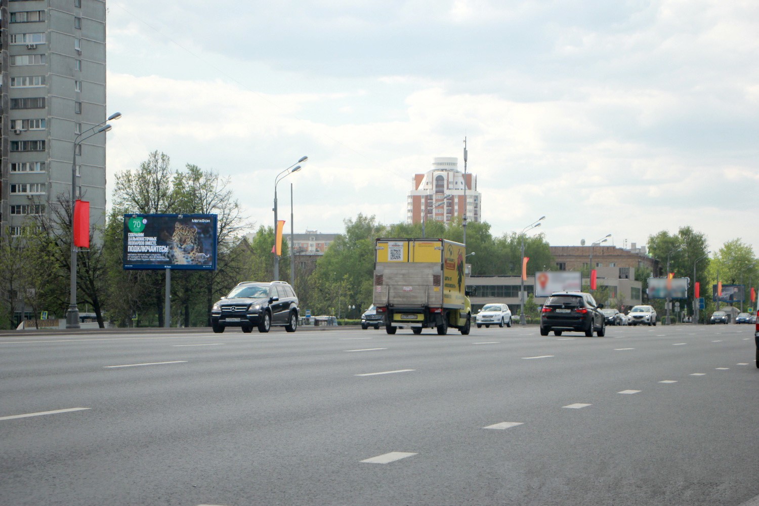 Фотография рекламного носителя, тип: Билборд 3x6, адрес: Кутузовский пр-т 59, у 4 оп. после Х с Кременчугской ул., Москва, Россия. Сторона Б №434679