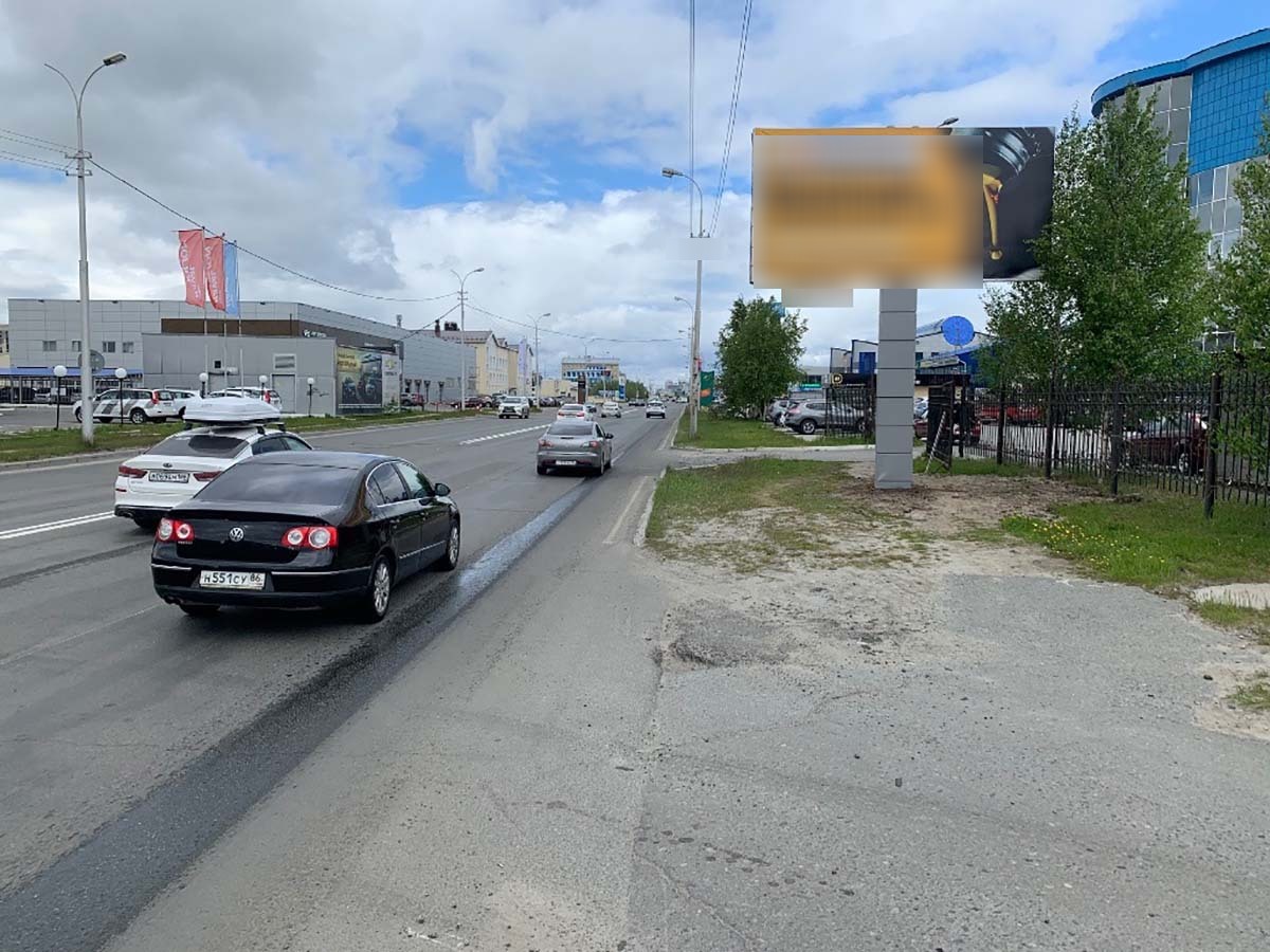 Фотография рекламного носителя, тип: Билборд 3x6, адрес: Профсоюзов ул., д.53/2, Сургут, Ханты-Мансийский автономный округ – Югра, Россия. Сторона А №440211