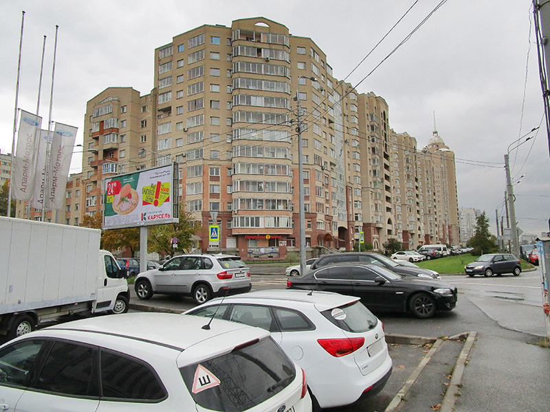 Фотография рекламного носителя, тип: Билборд 3x6, адрес: Коломяжский пр-т., д.18 Х Аэродромная ул., Санкт-Петербург, Россия. Сторона B №1094410