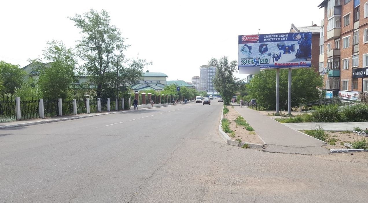 Фотография рекламного носителя, тип: Билборд 3x6, адрес: Добролюбова ул., д.1, Улан-Удэ, Республика Бурятия, Россия. Сторона A №958244