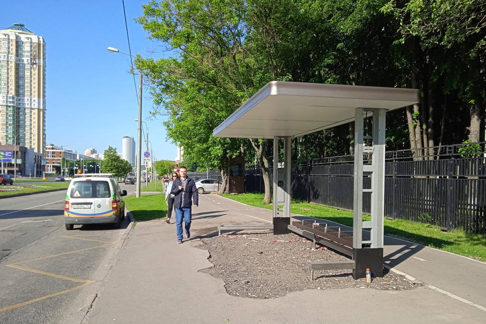 Фотография рекламного носителя, тип: Остановка 1.8x1.2, адрес: Вернадского пр-т., д.33, Москва, Россия. Сторона А №556560