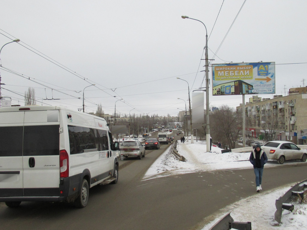 Фотография рекламного носителя, тип: Билборд 3x6, адрес: 40 лет ВЛКСМ ул. Х Удмурская ул., Волгоград, Волгоградская область, Россия. Сторона A №1000703
