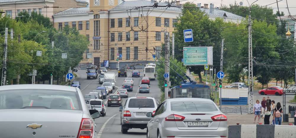 Фотография рекламного носителя, тип: Ситиборд 2.7x3.7, адрес: Ленина пр-т. Х Пушкина пл., Иваново, Ивановская область, Россия. Сторона А1 №1013932
