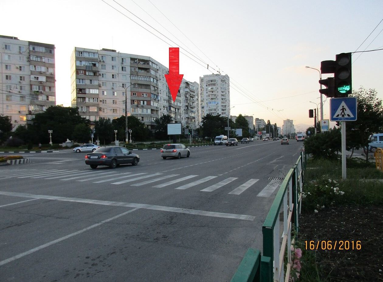 Фотография рекламного носителя, тип: Ситиборд 2.7x3.7, адрес: Дзержинского пр-т., д.209 Х Волгоградская ул., Новороссийск, Краснодарский край, Россия. Сторона A6-A10 №1006354