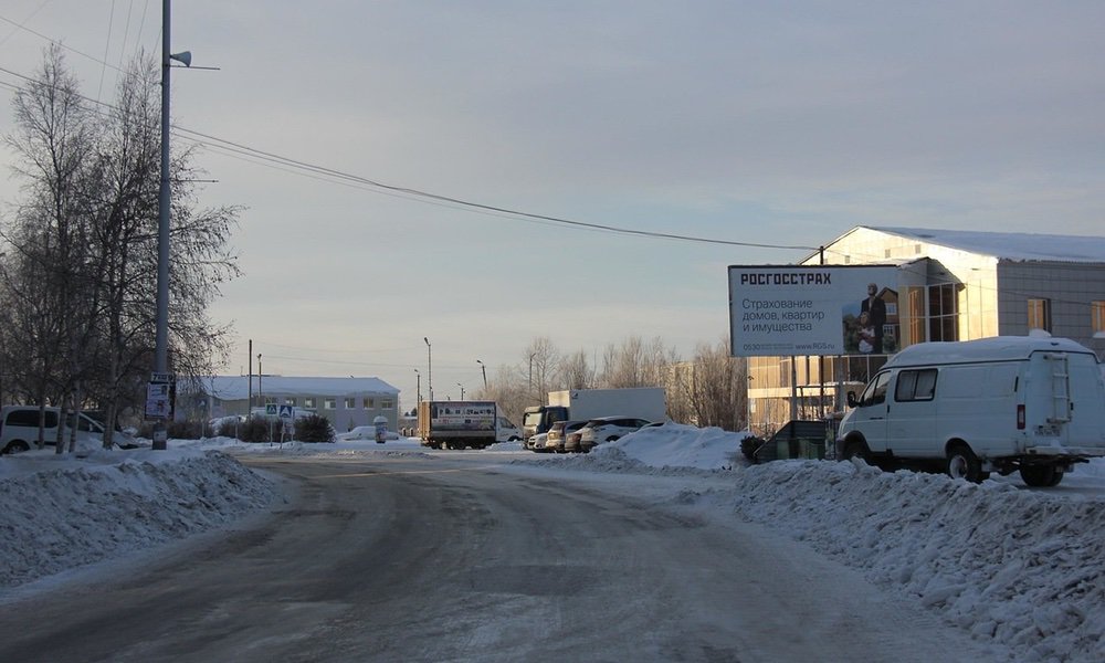 Фотография рекламного носителя, тип: Билборд 3x6, адрес: Первопроходцев ул., д.6, Пыть-Ях, Ханты-Мансийский автономный округ – Югра, Россия. Сторона А №676789
