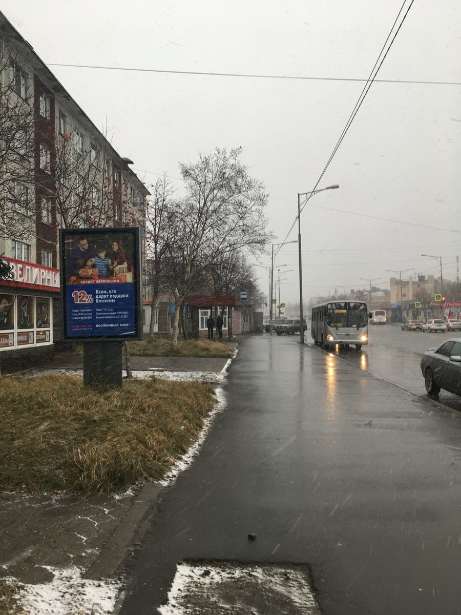 Фотография рекламного носителя, тип: Ситиформат 1.8x1.2, адрес: Тушканова ул., поз.2, Петропавловск-Камчатский, Камчатский край, Россия. Сторона Б №777525