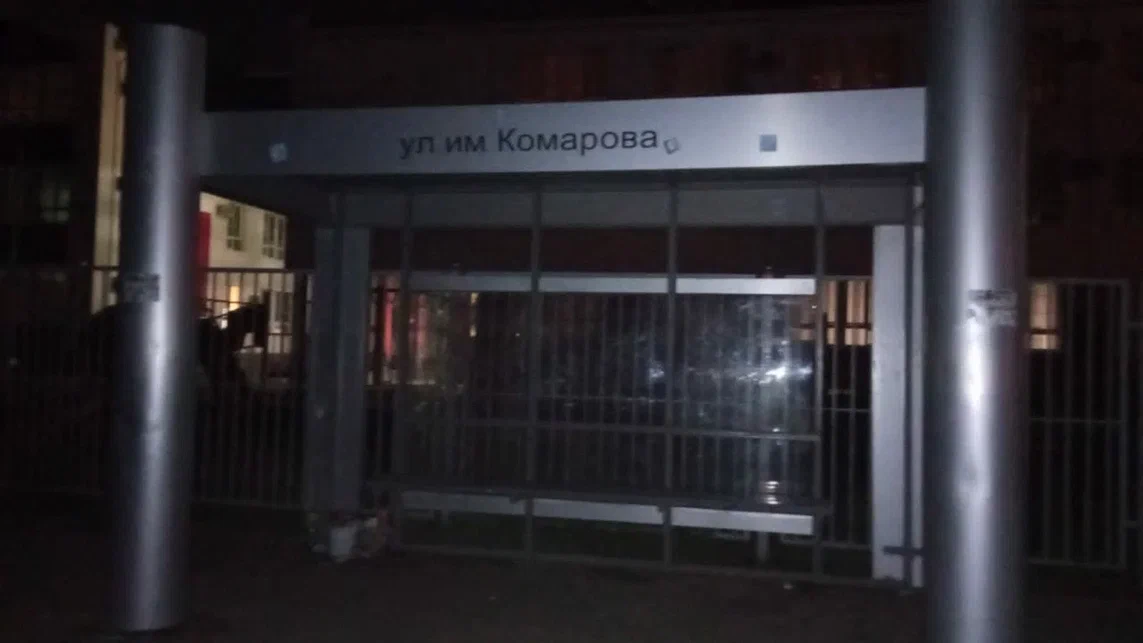 Фотография рекламного носителя, тип: Остановка 1.8x1.2, адрес: 2-я Тверская ул., д.14, Краснодар, Краснодарский край, Россия. Сторона А1 №1096696