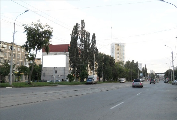 Фотография рекламного носителя, тип: Билборд 3x6, адрес: Белореченская ул., д.11, Екатеринбург, Свердловская область, Россия. Сторона В №542388