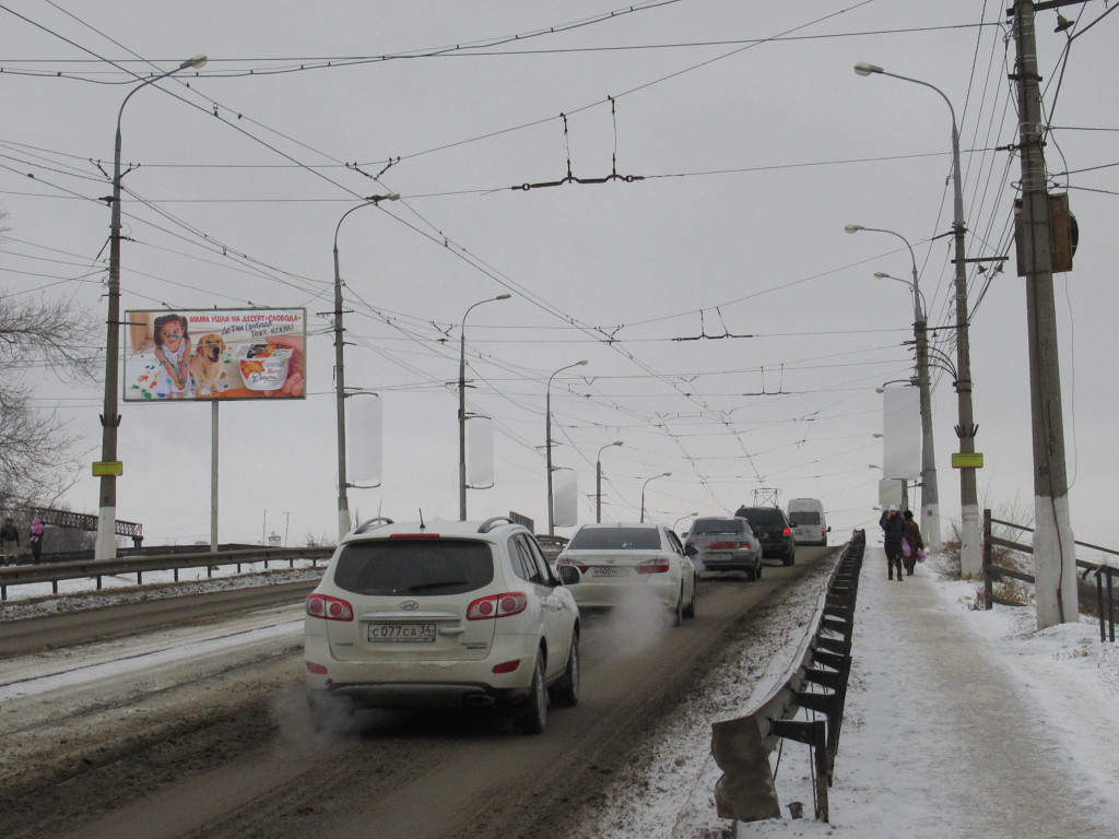 Фотография рекламного носителя, тип: Билборд 3x6, адрес: 40 лет ВЛКСМ ул. Х Удмурская ул., Волгоград, Волгоградская область, Россия. Сторона Б №1000704