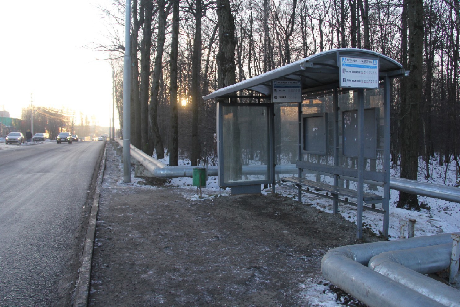 Фотография рекламного носителя, тип: Остановка 1.8x1.2, адрес: ТиНАО, Завода Мосрентген пос., квартал 22, Москва, Россия. Сторона А №957592