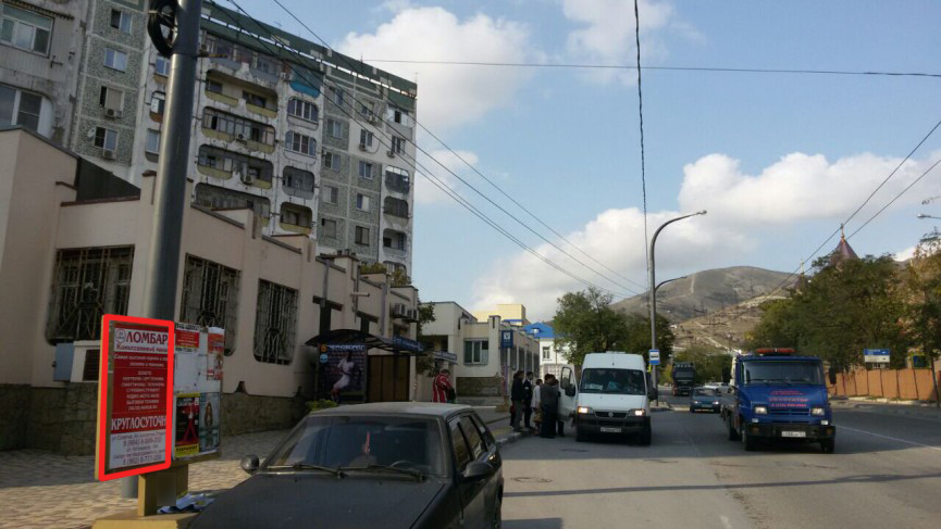 Фотография рекламного носителя, тип: Уличный информационный стенд, адрес: Сакко и Ванцетти ул., д.18а, поз.2, Новороссийск, Краснодарский край, Россия. Сторона А01 №1072305