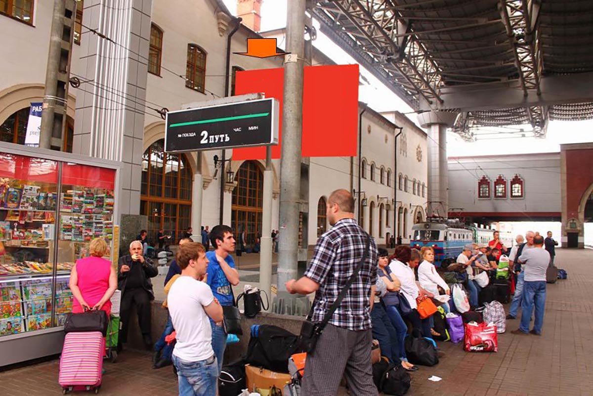 Фотография рекламного носителя, тип: Флаг, адрес: Комсомольская пл., д.2, платформа, поз.31, Москва, Россия. Сторона А №985145