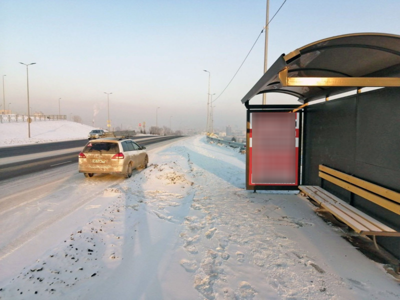 Фотография рекламного носителя, тип: Остановка 1.8x1.2, адрес: Чкалова ул., ост. Николаевский мост, поз.2, Красноярск, Красноярский край, Россия. Сторона А №1098305