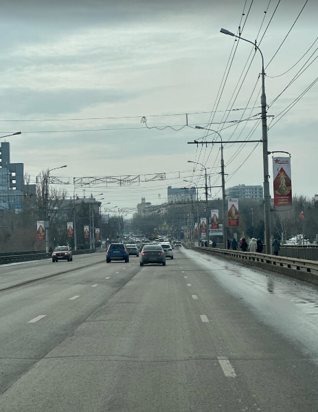 Фотография рекламного носителя, тип: Панель-кронштейн, адрес: Рабоче-Крестьянская ул, Астраханский мост, Волгоград, Волгоградская область, Россия. Сторона Б №1096238