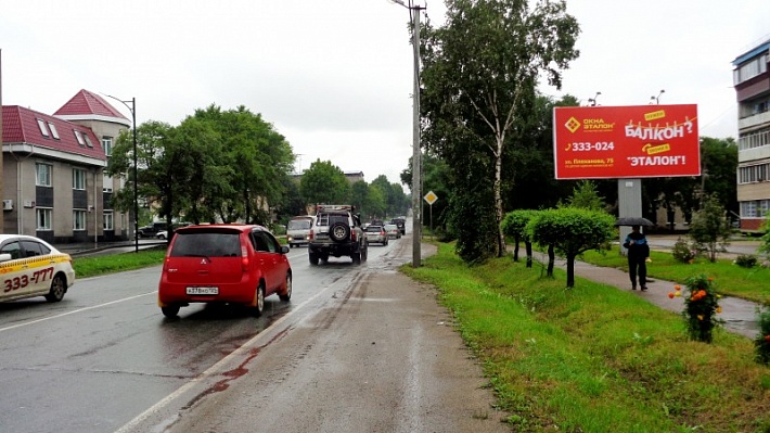 Фотография рекламного носителя, тип: Билборд 3x6, адрес: Некрасова ул., д.152, Уссурийск, Приморский край, Россия. Сторона А №791409