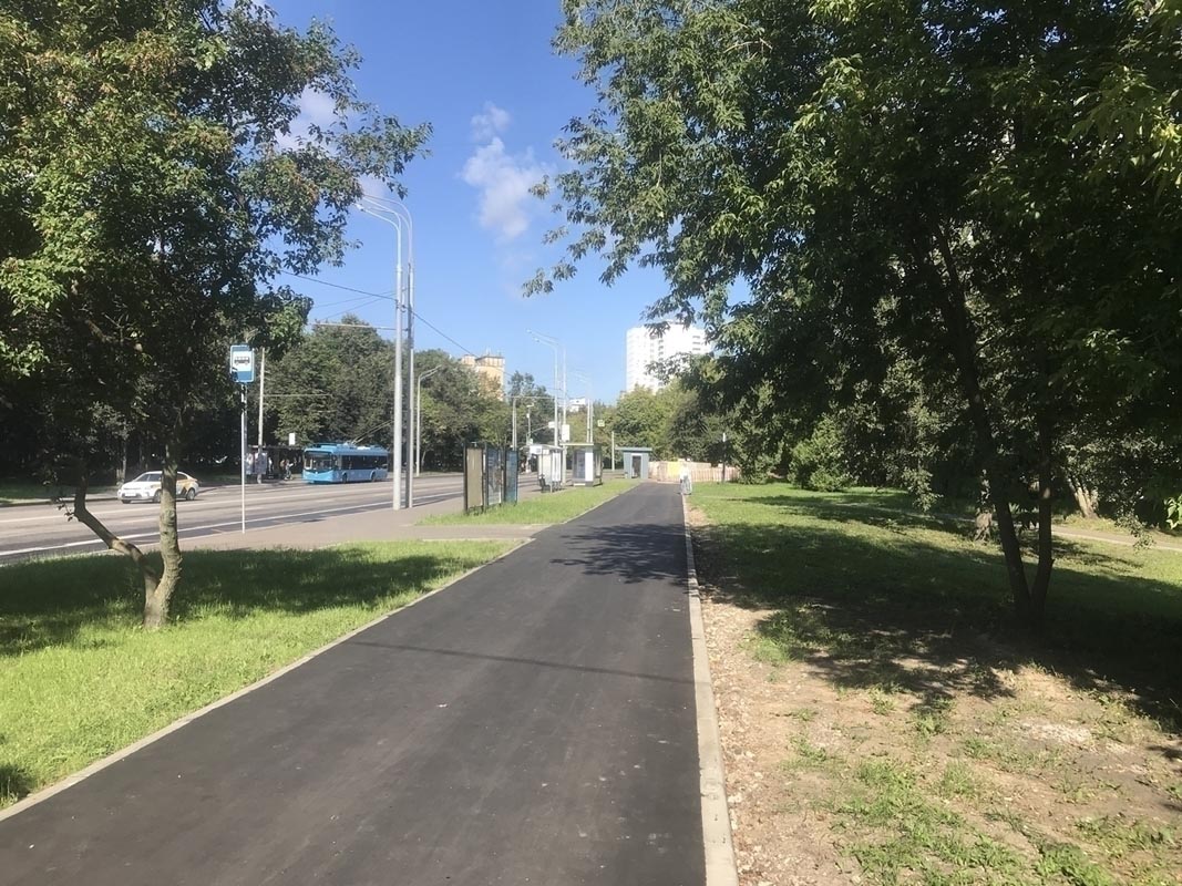 Фотография рекламного носителя, тип: Афиша 1.75x1.8, адрес: 26 Бакинских Комиссаров ул., д.6, корп.1, стенд 3, Москва, Россия. Сторона А2 №886419