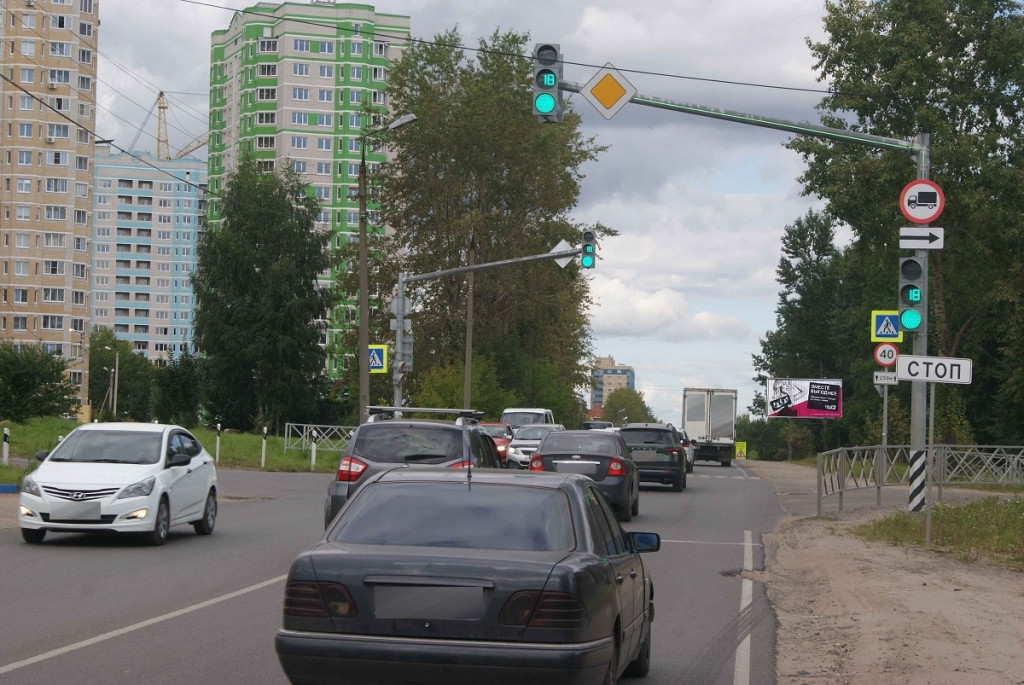 Фотография рекламного носителя, тип: Билборд 3x6, адрес: Суздальское ш., д.100, Ярославль, Ярославская область, Россия. Сторона А1-А3 №293778