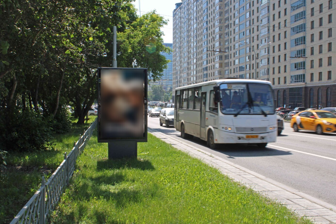 Фотография рекламного носителя, тип: Ситиформат 1.8x1.2, адрес: Белинского ул., д.83а Х Декабристов ул., Екатеринбург, Свердловская область, Россия. Сторона Б №514263