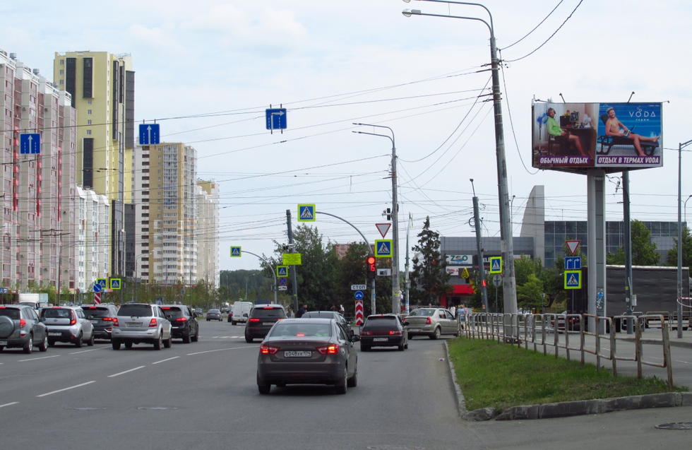 Фотография рекламного носителя, тип: Билборд 3x6, адрес: Бр.Кашириных ул. Х Чичерина ул., Челябинск, Челябинская область, Россия. Сторона A №551124